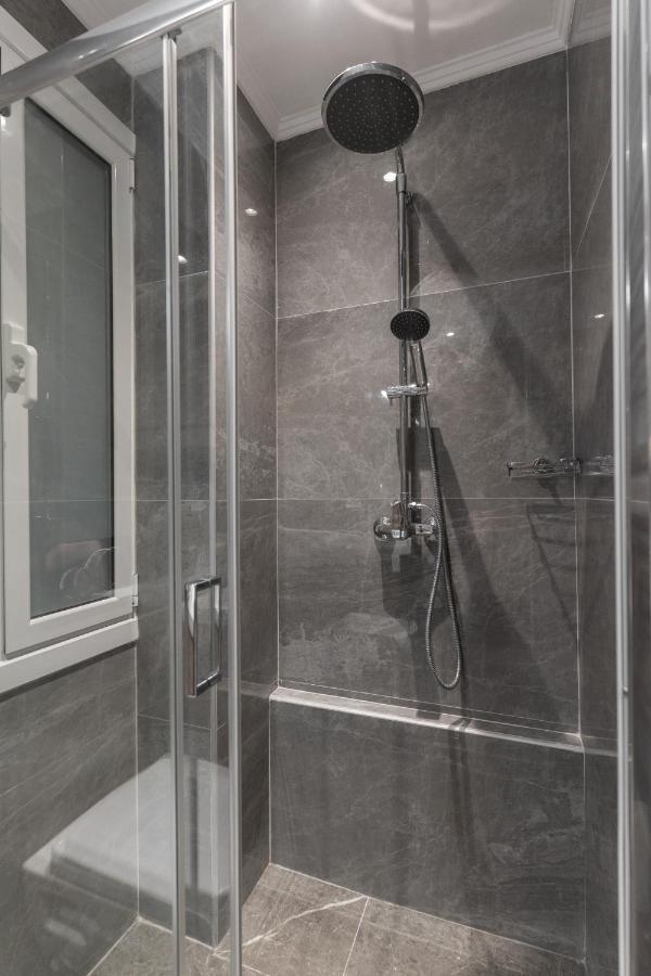 Cosy 2Br Apartment Next To Bars & Restaurants Atenas Exterior foto